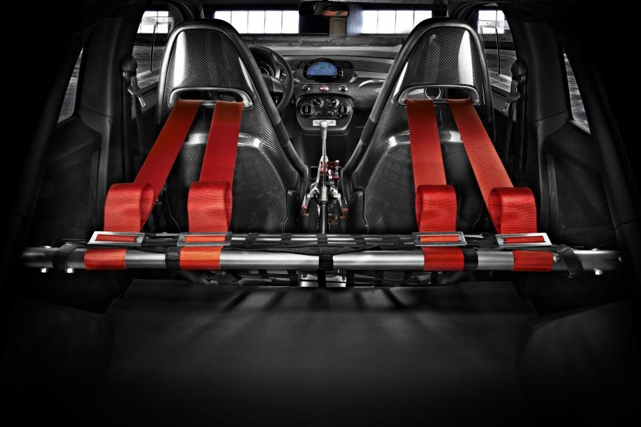 Багажник Abarth 695 Biposto 2014 года  (фото 32 из 32)